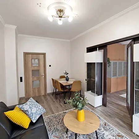 2bdr With Parking For 4 People