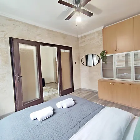 Апартамент 2bdr With Parking For 4 People