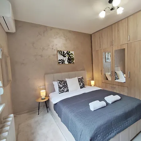 Апартамент 2bdr With Parking For 4 People София