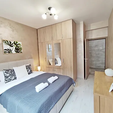 2bdr With Parking For 4 People