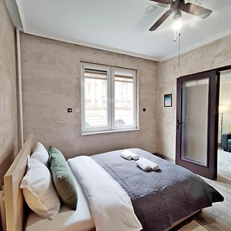 2bdr With Parking For 4 People Апартамент София